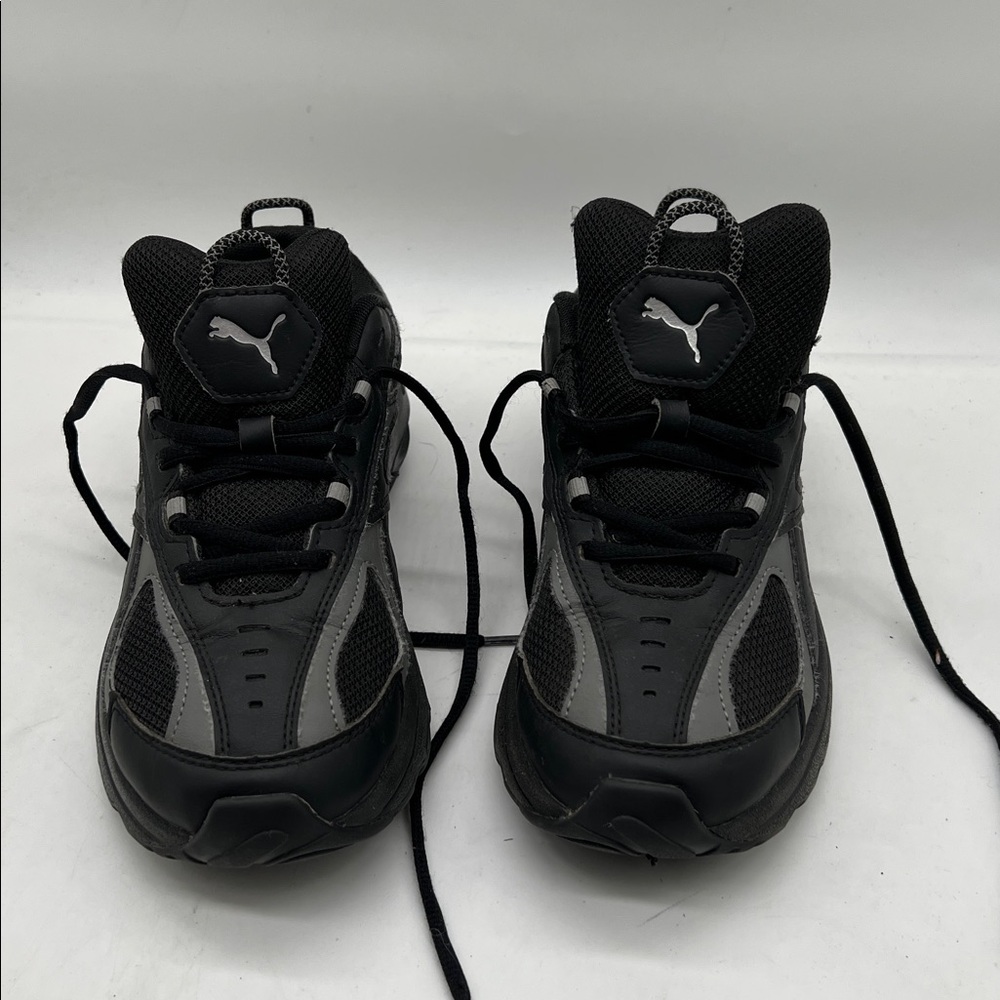 Puma youth Cell Speed Size 5 c Training Shoe